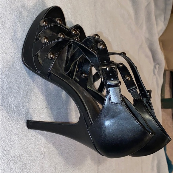 Open toe heels - Picture 3 of 5